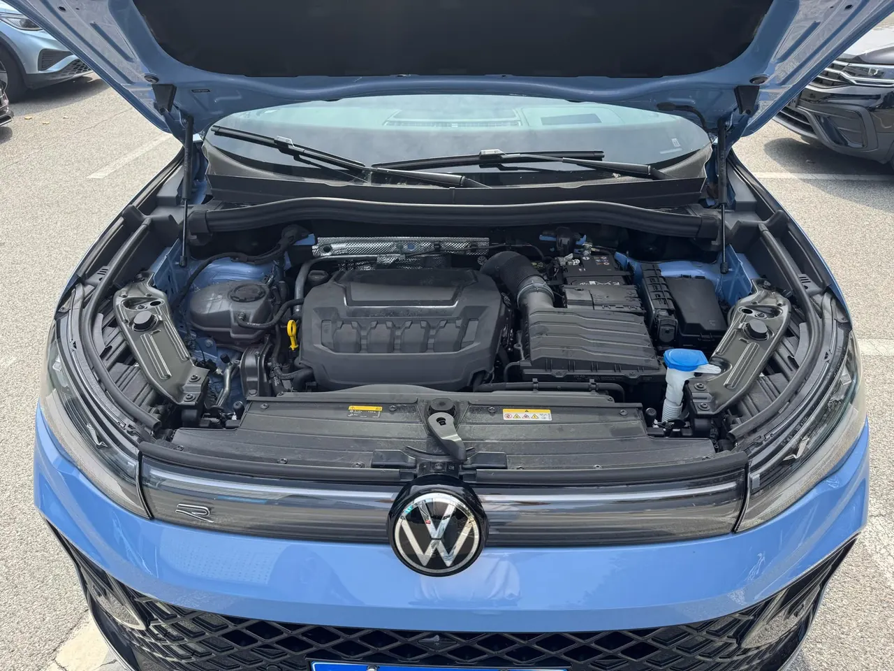 Volkswagen 2026 Tiguan L PRO 2.0TSI 380TSI Four-wheel Drive R-Line Smart Edition Automatic Gear 13