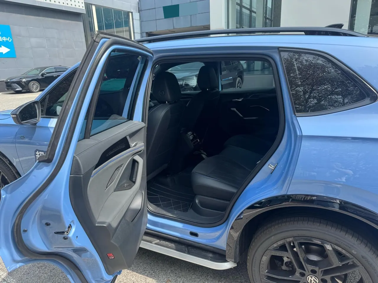 Volkswagen 2026 Tiguan L PRO 2.0TSI 380TSI Four-wheel Drive R-Line Smart Edition Automatic Gear 3