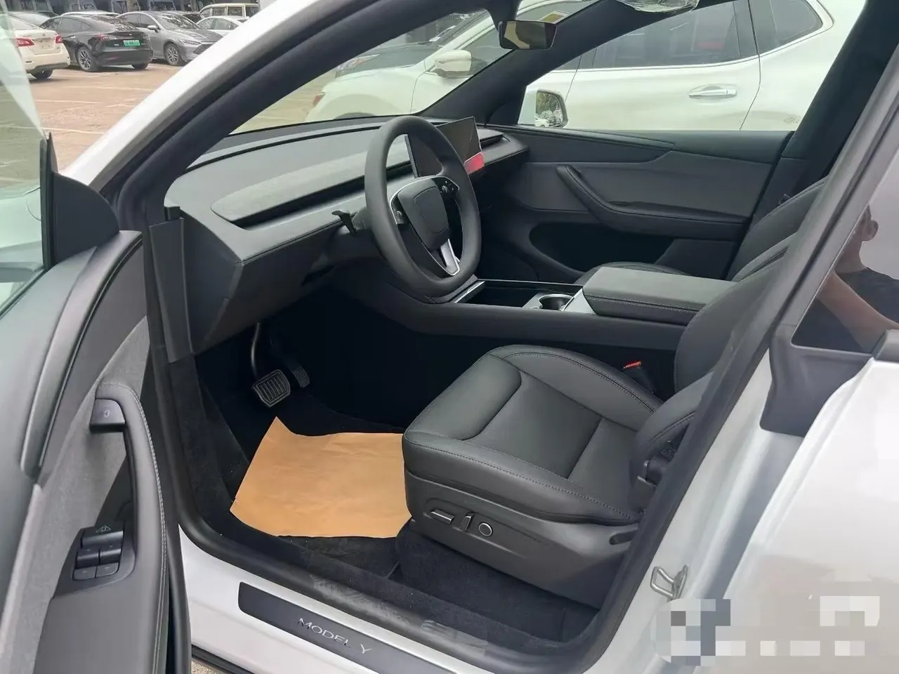Tesla 2026 Model Y Long Range Rear-Wheel-Drive Automatic 5