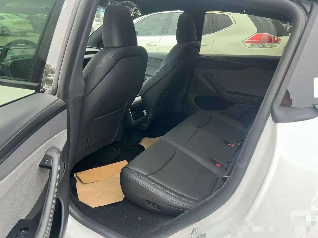 Tesla 2026 Model Y Long Range Rear-Wheel-Drive Automatic 6