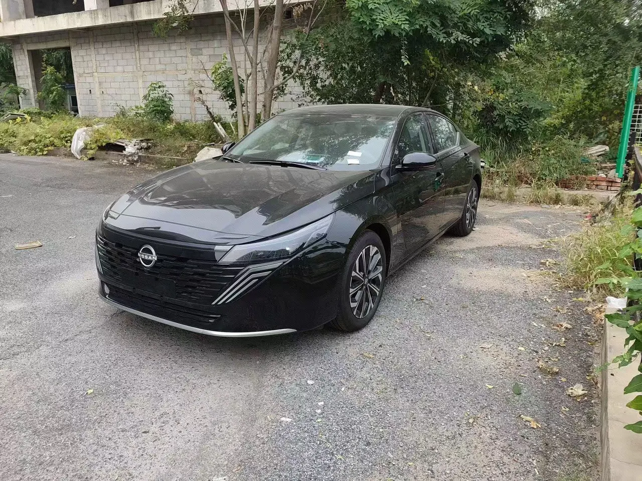 打开图片灯箱:Nissan 2026 Teana 2.0 Stepless Hongmeng Cockpit Super Comfortable Automatic Gear