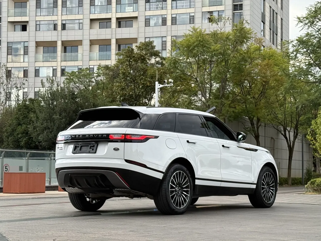 Land Rover Range Rover Star Pulse (Imported) 2020 Range Rover Star Pulse 2.0T P250 R-DYNAMIC S Automatic Gear 7