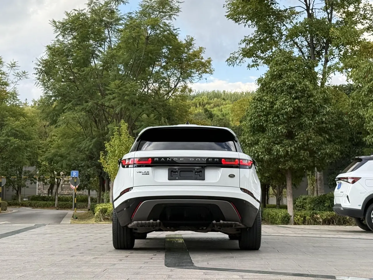 Land Rover Range Rover Star Pulse (Imported) 2020 Range Rover Star Pulse 2.0T P250 R-DYNAMIC S Automatic Gear 8