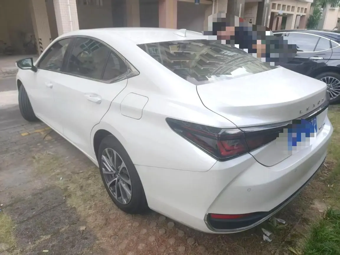 Lexus ES (Imported) 2025 ES200 2.0 Stepless Edition Automatic Gear 2
