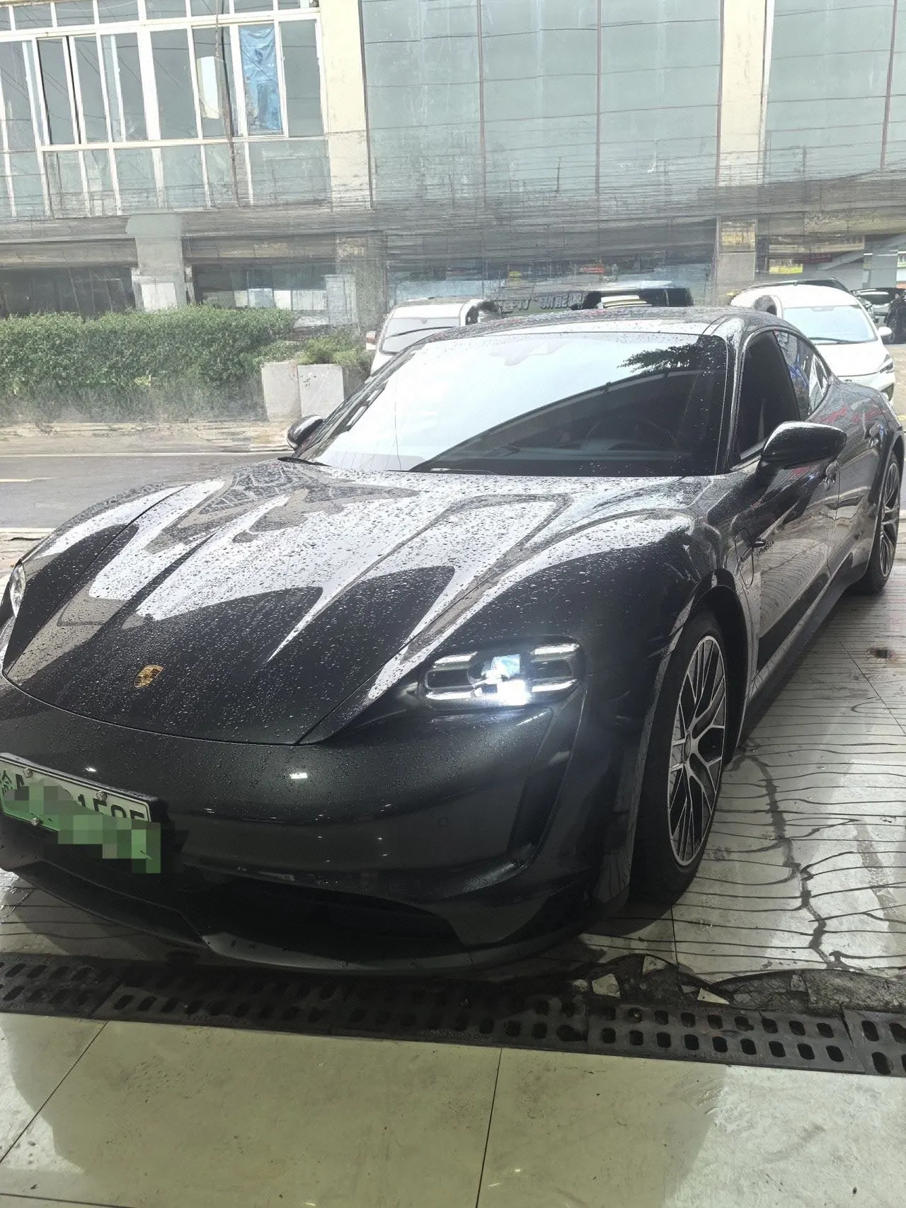 Porsche Taycan (Imported) 2020 Taycan Taycan Automatic - View 1