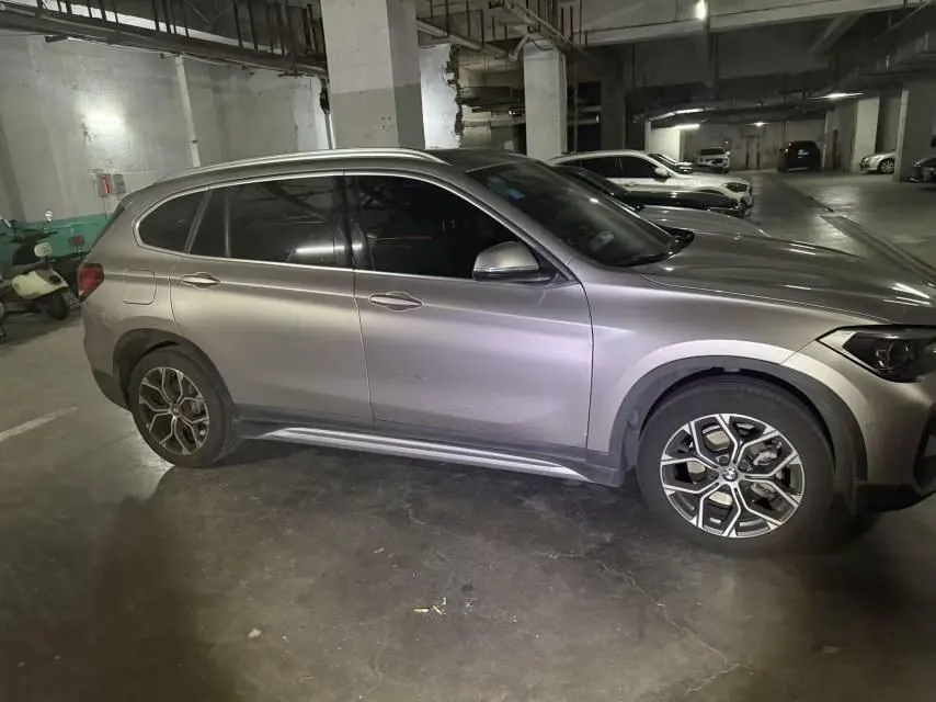 BMW 2020 X1 sDrive20Li 1.5T exclusive automatic gear 3