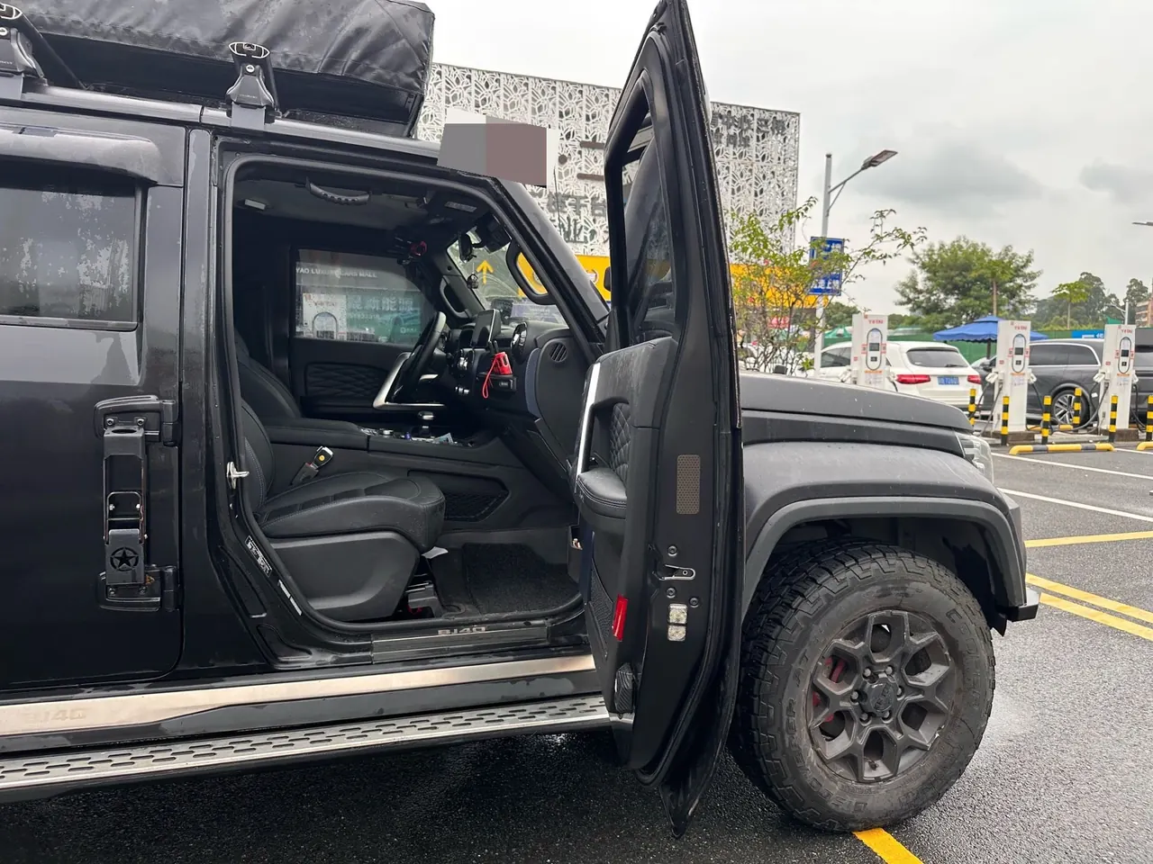 Beijing 2021 BJ40 2.0T four-wheel drive blade hero version chivalrous automatic gear 12