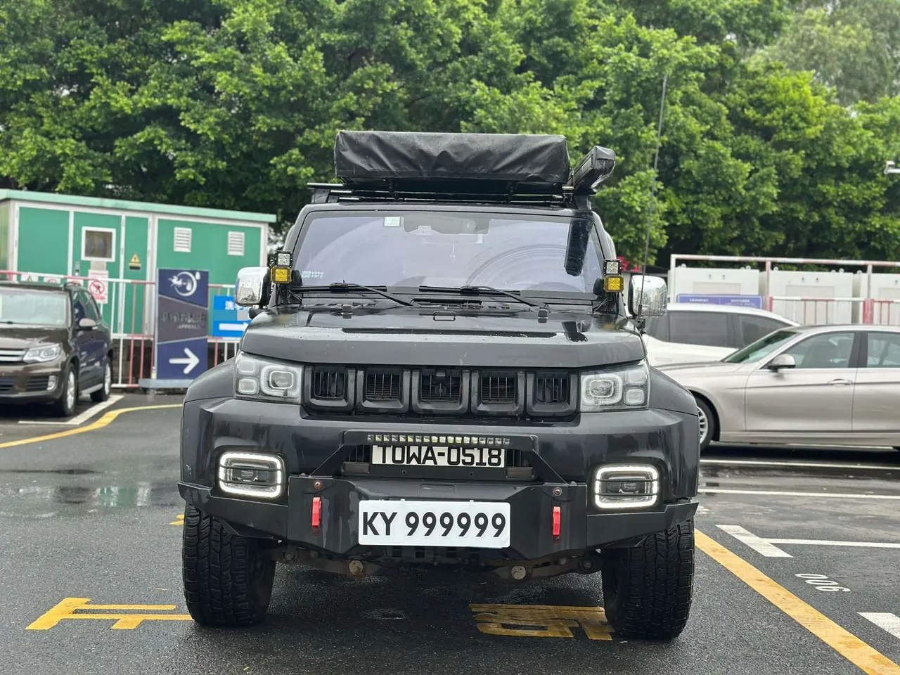 Beijing 2021 BJ40 2.0T four-wheel drive blade hero version chivalrous automatic gear 2