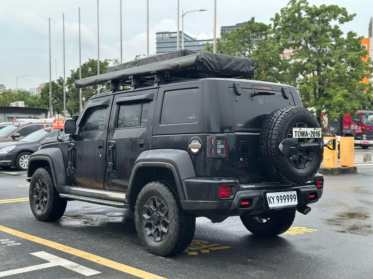 Beijing 2021 BJ40 2.0T four-wheel drive blade hero version chivalrous automatic gear 4