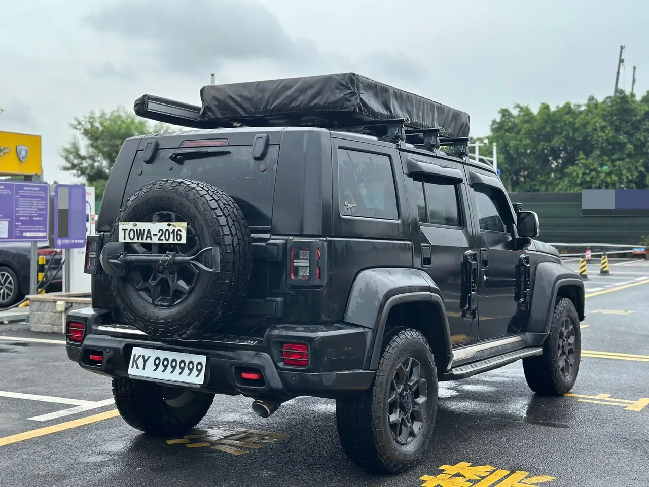 Beijing 2021 BJ40 2.0T four-wheel drive blade hero version chivalrous automatic gear 6