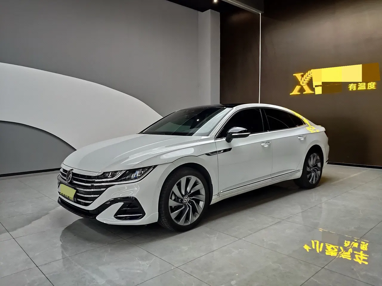 Open image lightbox: Volkswagen 2021 CC 2.0TSI 380TSI eye-catching automatic gear