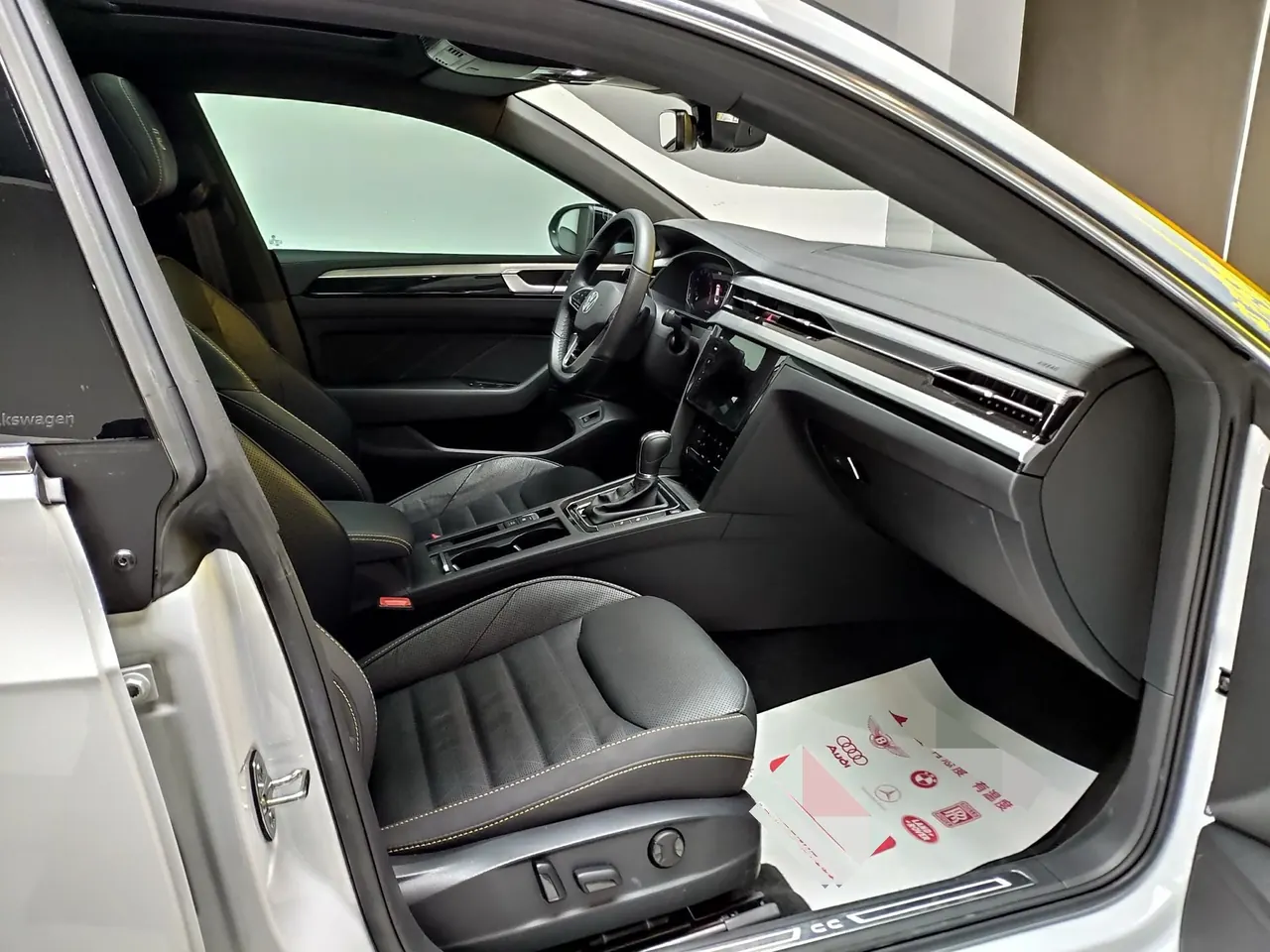 Volkswagen 2021 CC 2.0TSI 380TSI eye-catching automatic gear 6