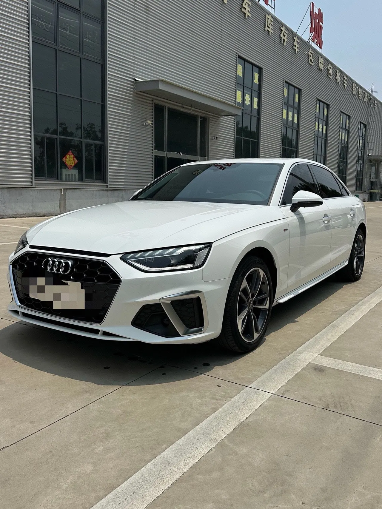Open image lightbox: Audi 2024 A4L 2.0TFSI 40TFSI Fashion Dynamic Automatic