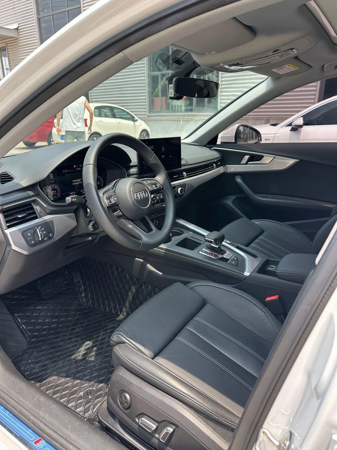 Audi 2024 A4L 2.0TFSI 40TFSI Fashion Dynamic Automatic 3