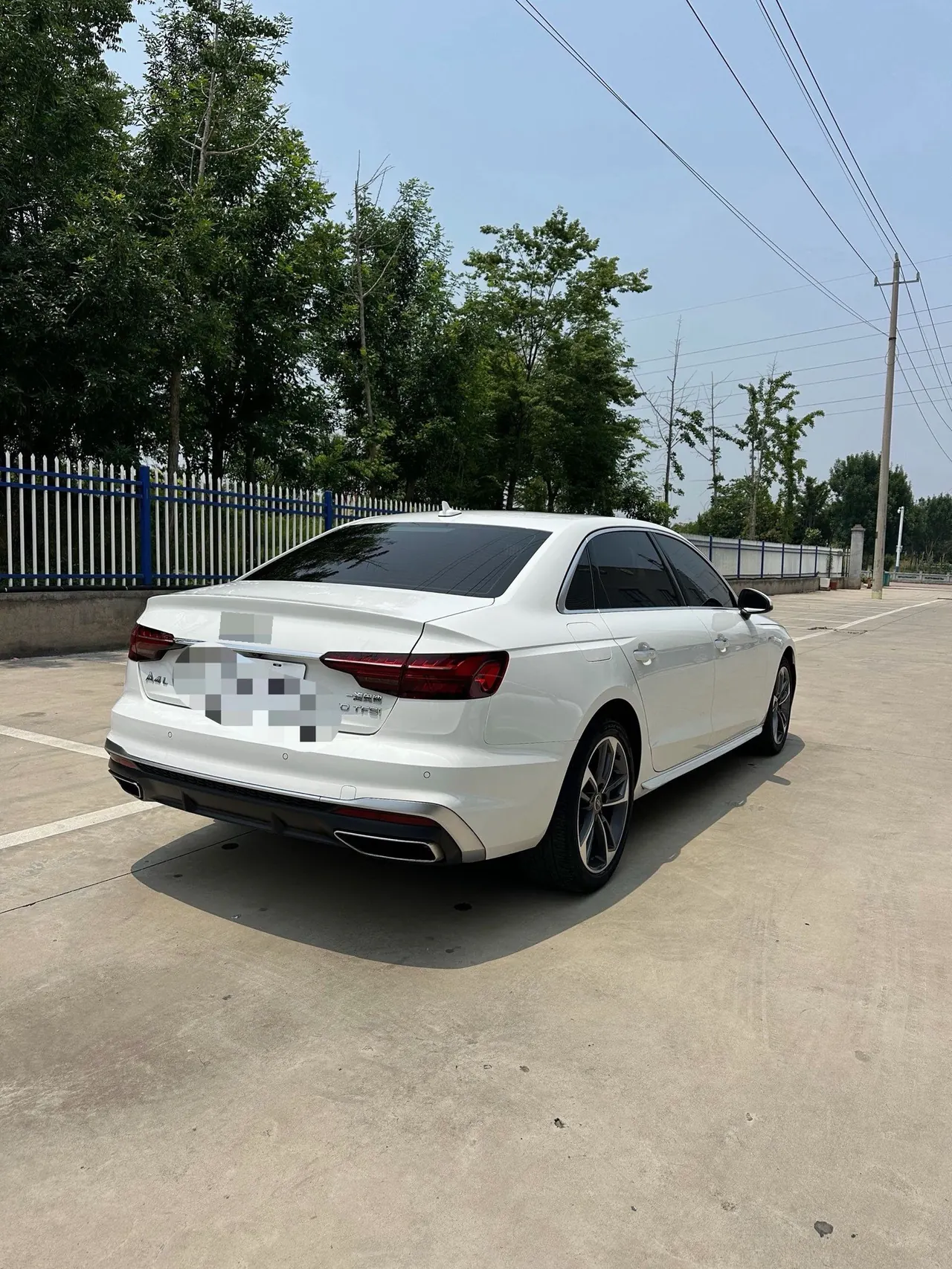 Audi 2024 A4L 2.0TFSI 40TFSI Fashion Dynamic Automatic 7