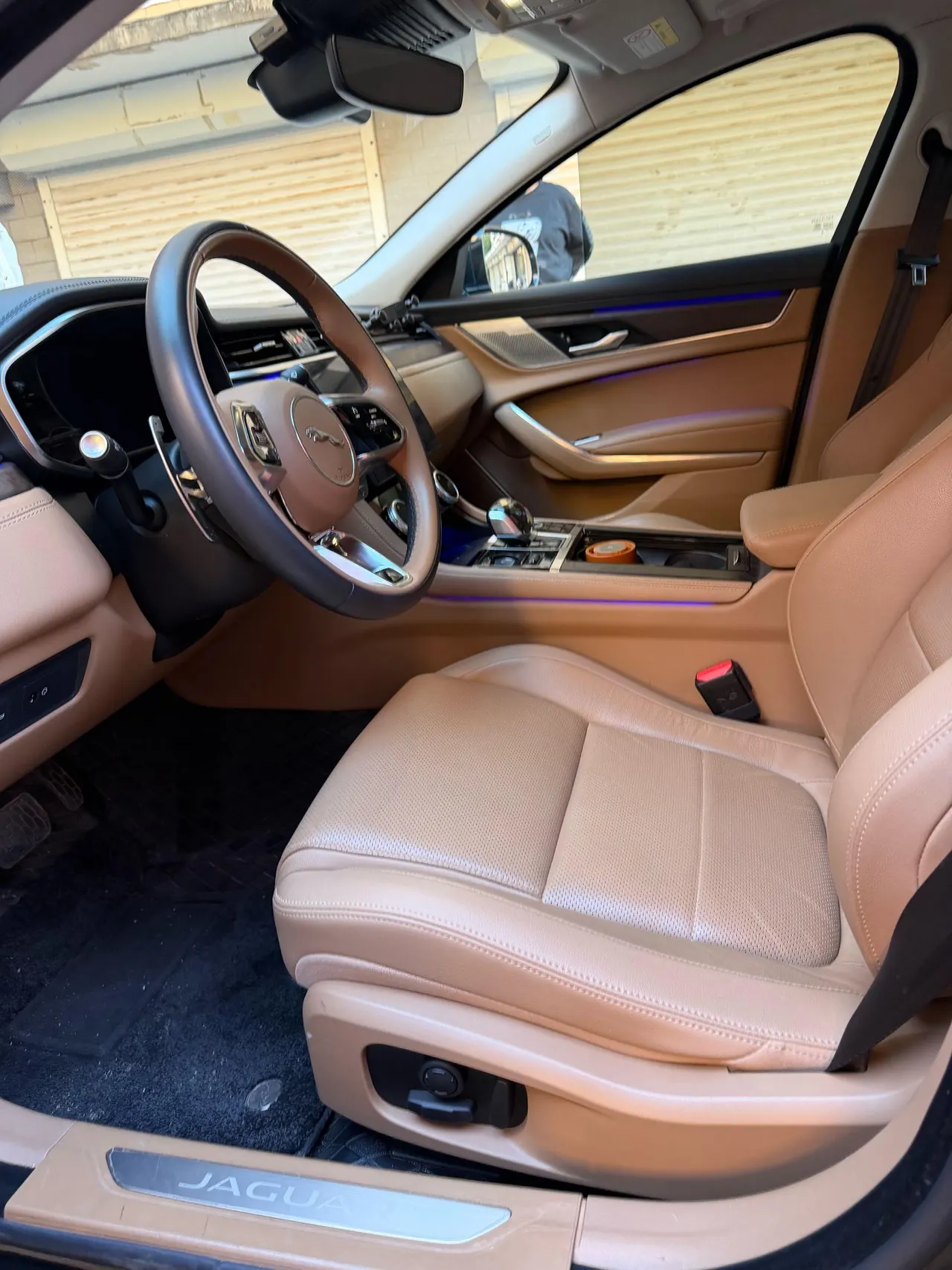 Jaguar 2024 XFL 2.0T P 12500.00g Drive Enjoy Deluxe Edition Automatic Gear 2