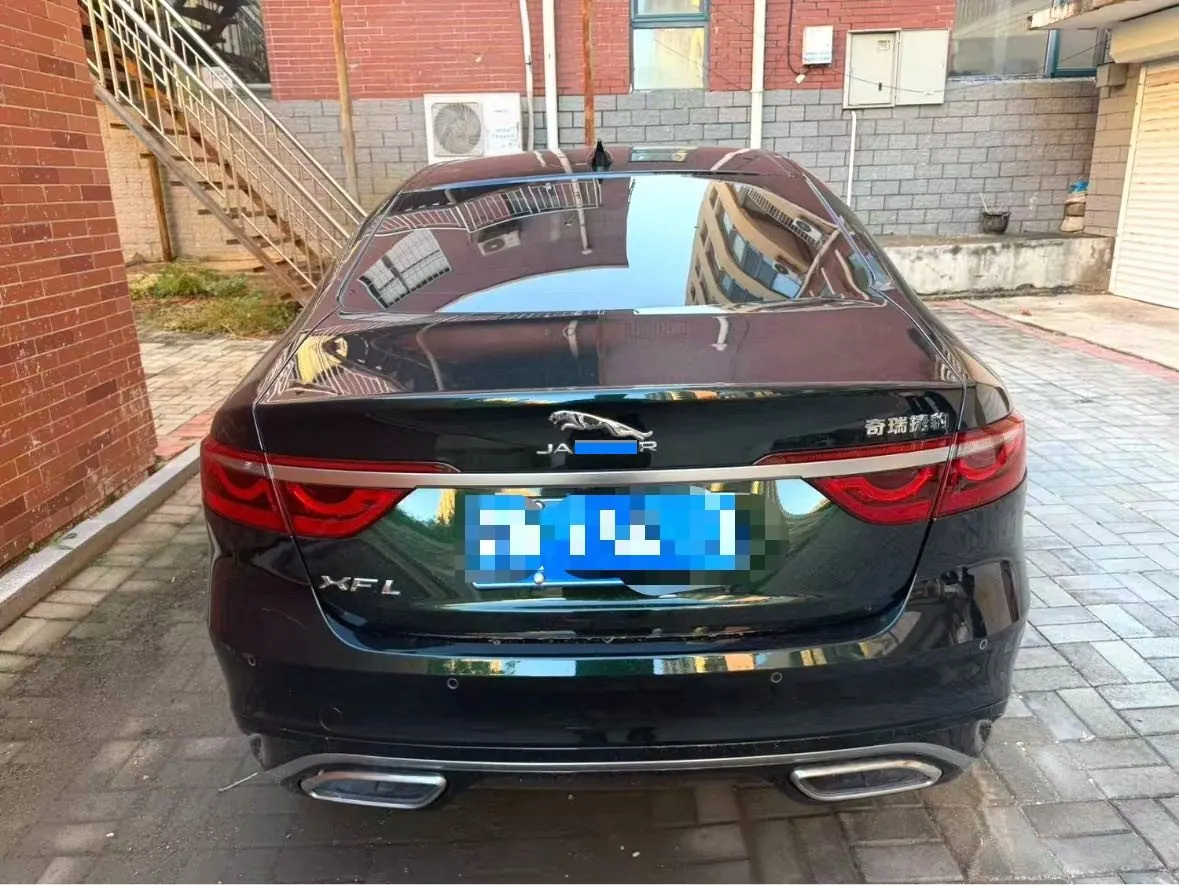 Jaguar 2024 XFL 2.0T P 12500.00g Drive Enjoy Deluxe Edition Automatic Gear 5