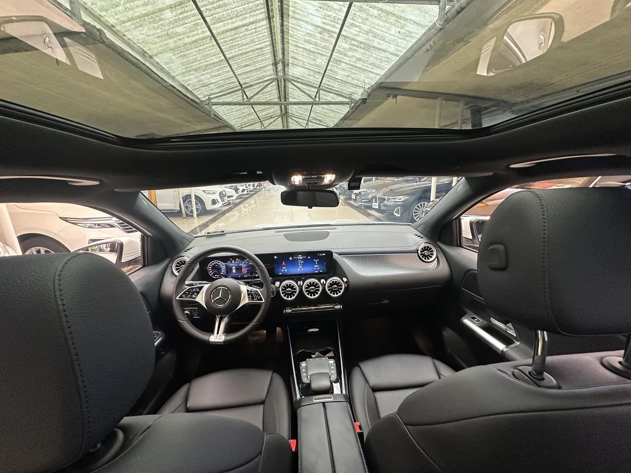 Mercedes Benz 2024 GLA 220 2.0T automatic gear 6