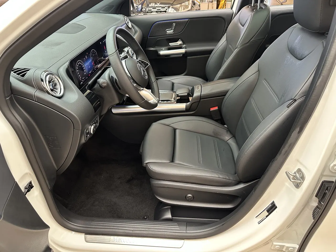 Mercedes Benz 2024 GLA 220 2.0T automatic gear 7
