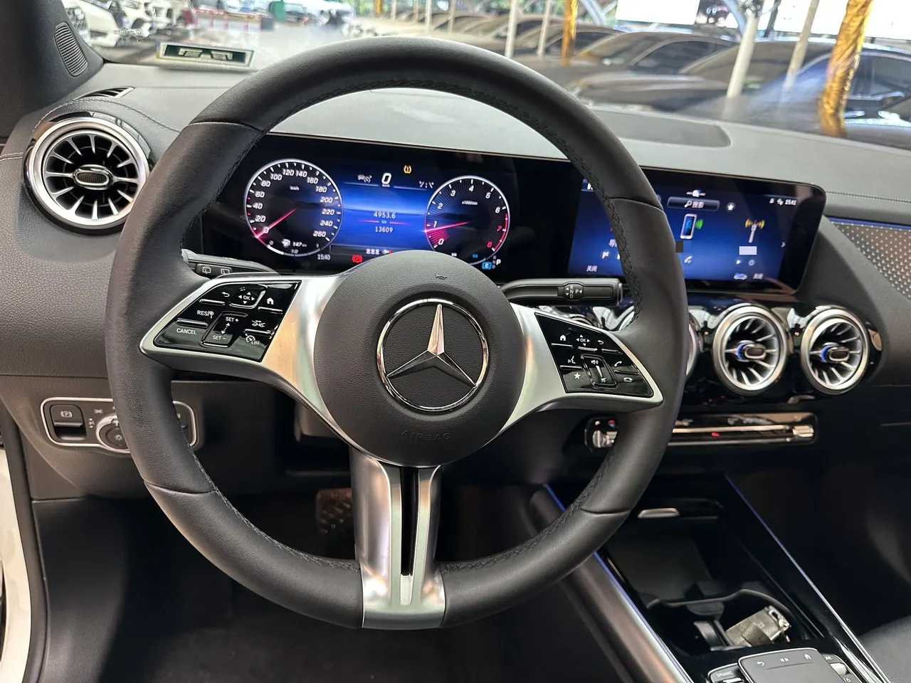 Mercedes Benz 2024 GLA 220 2.0T automatic gear 9