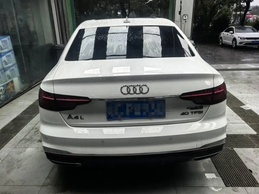 Audi 2020 A4L 2.0TFSI 40TFSI Fashion Dynamic Automatic 3
