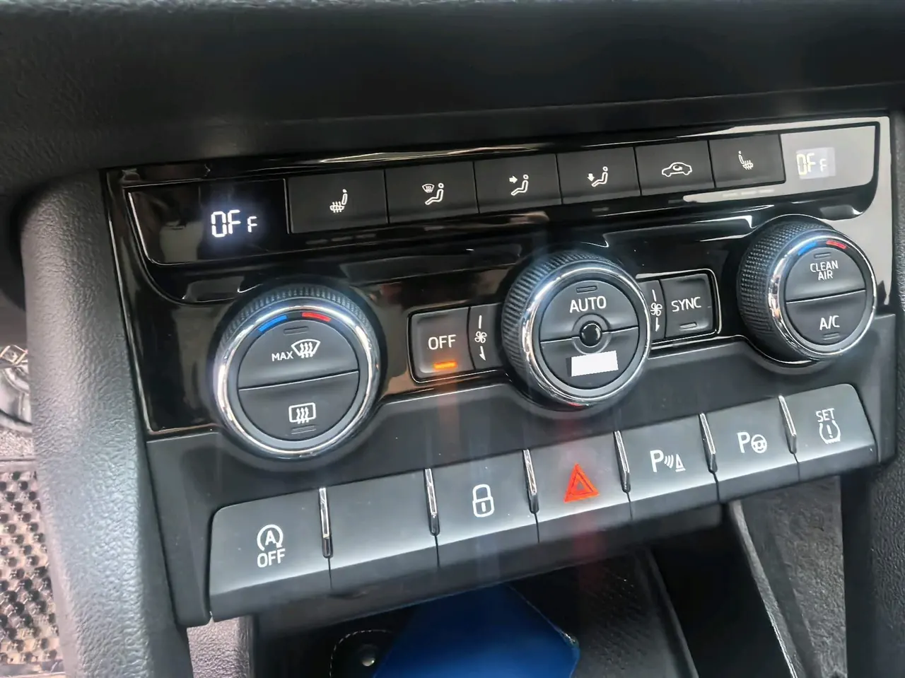 Skoda 2021 Keluoke 1.4TSI TSI280 Deluxe Edition Automatic Gear 12
