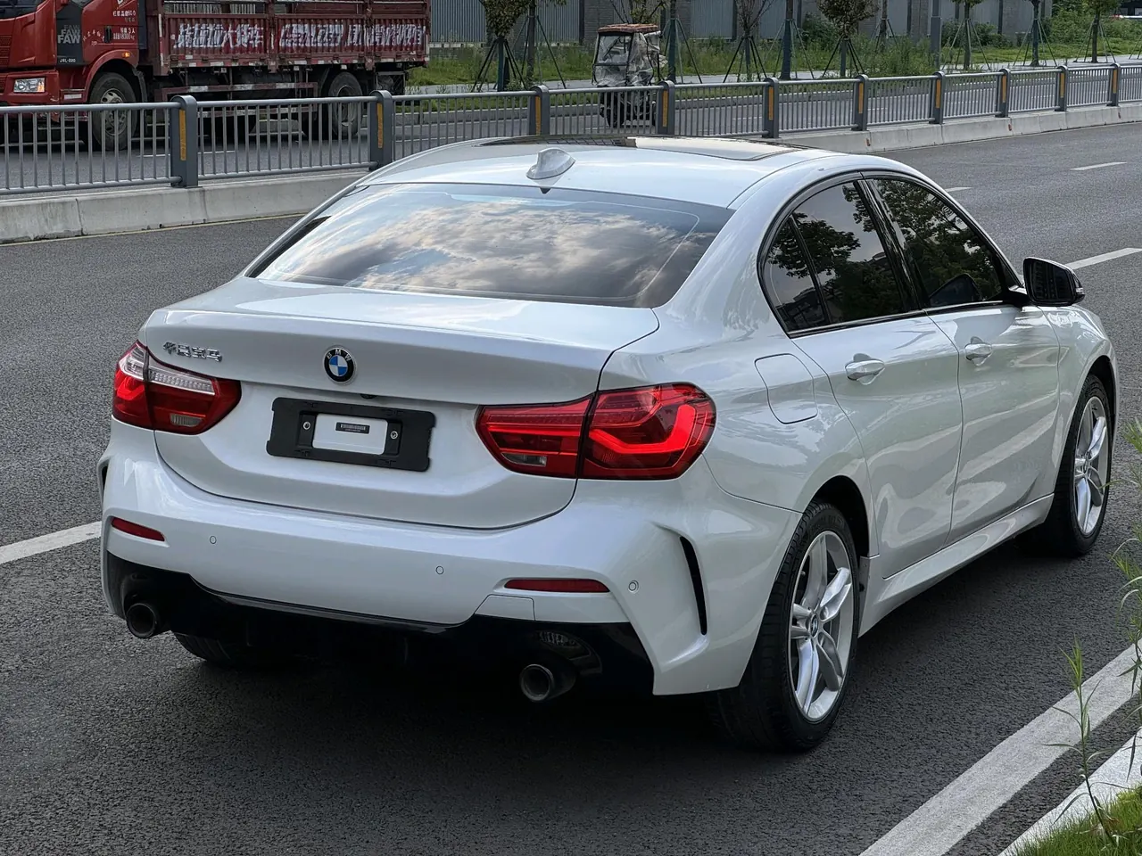 BMW 1 Series 2021 120i 1.5T M Sport Night Edition (facelift) Automatic 19