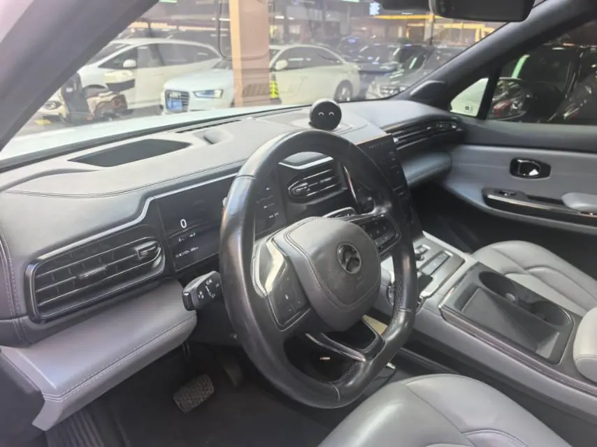 NIO 2020 ES 6 610KM Performance Edition Automatic Gear 4