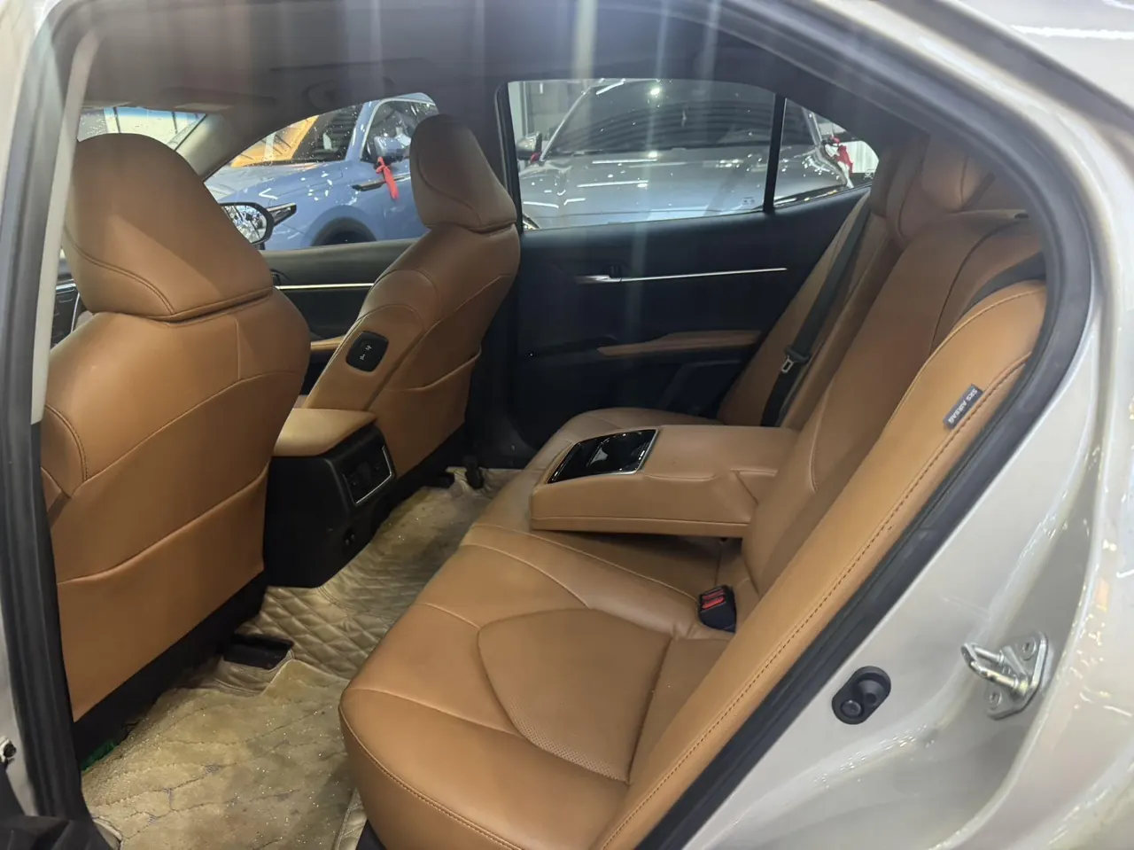 Toyota 2021 Camry 2.0G Stepless Deluxe Edition Automatic Gear 4