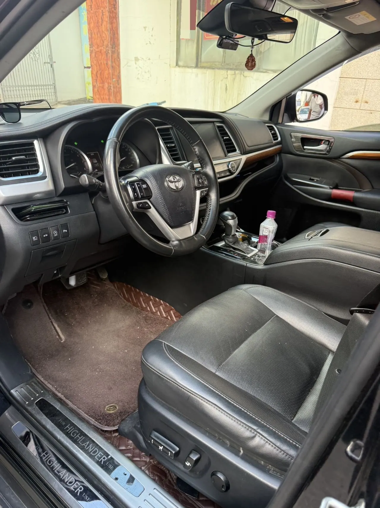 Toyota 2021 Highlander 2.0T 4-wheel drive deluxe 7-seat automatic gear 3