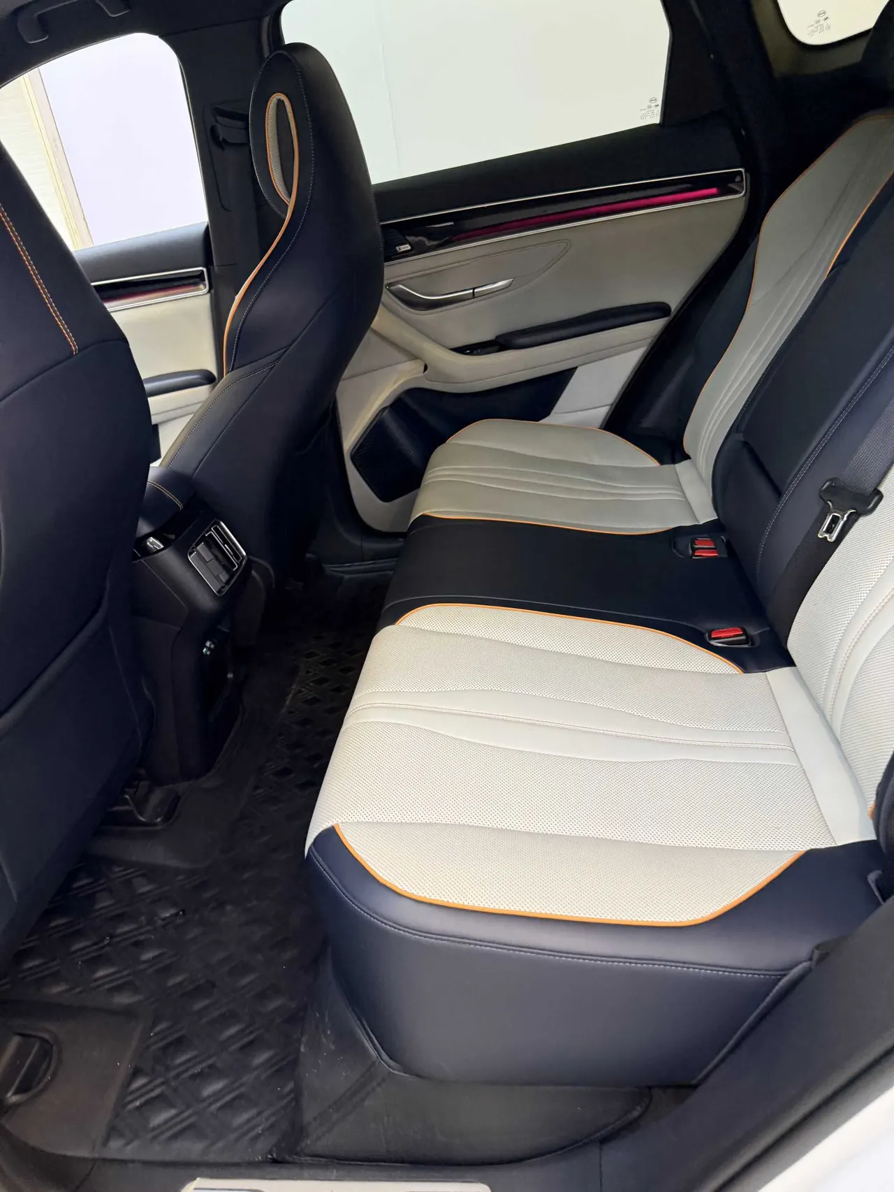 BYD Song PLUS New Energy 2021 Song PLUS DM-i 1.5 Stepless 110KM Flagship Automatic Gear 12
