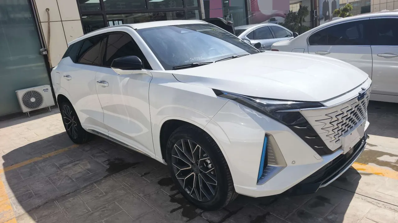 Oshan 2023 Z6 iDD 1.5T Triple Clutch 150KM Flagship PLUS Automatic 3
