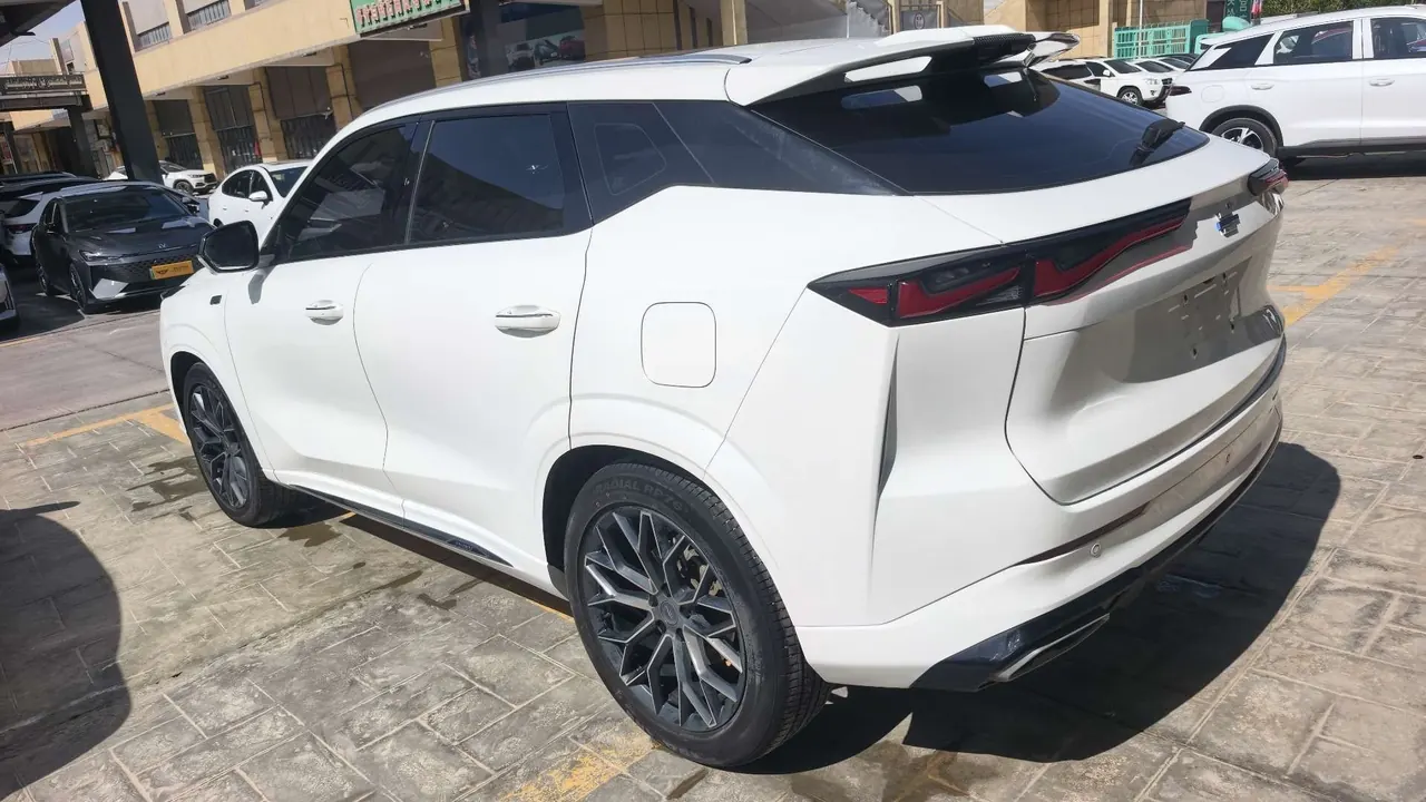 Oshan 2023 Z6 iDD 1.5T Triple Clutch 150KM Flagship PLUS Automatic 9