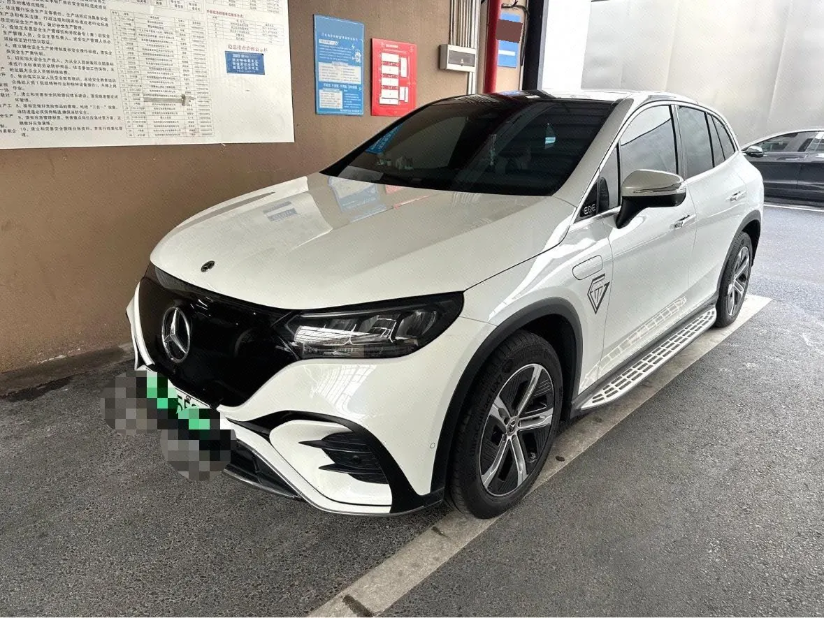Mercedes Benz 2023 EQE SUV 350 4MATIC EQE SUV 350 4MATIC Pioneer Edition Automatic - View 1