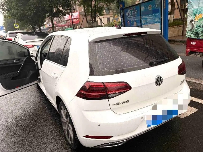 Volkswagen 2020 Golf 7 1.4TSI 280TSI Beloved Edition Deluxe Automatic 4