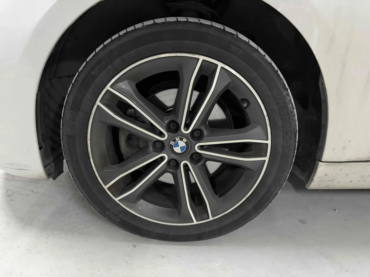 BMW 1 Series 2020 120i 1.5T Fashion Automatic 9
