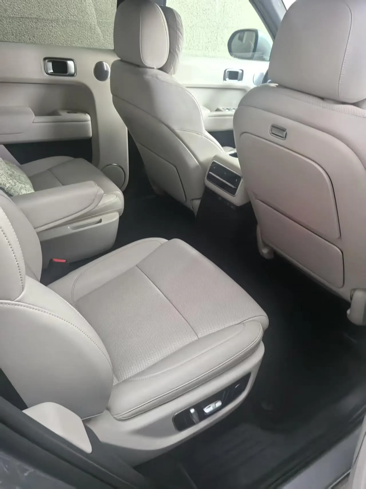 Li 2022 L9 1.5T Max Edition Automatic Gear 3