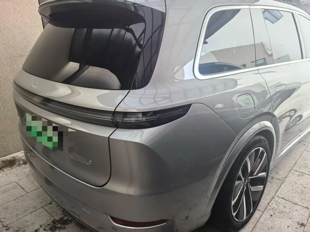 Li 2022 L9 1.5T Max Edition Automatic Gear 6