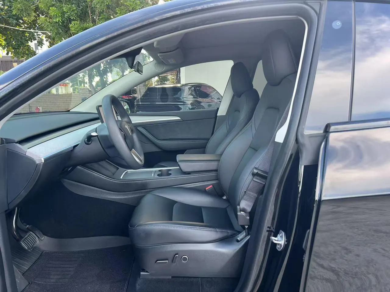 Tesla 2023 Model Y rear-wheel drive version automatic transmission 4