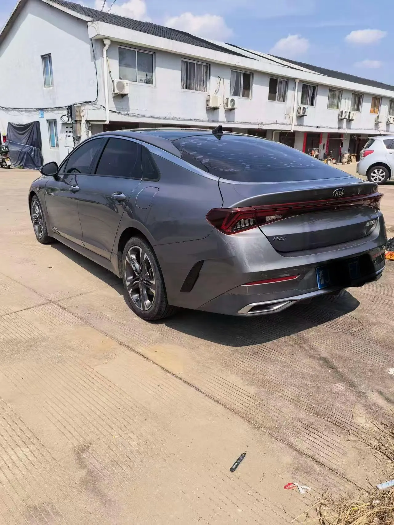 Kia 2020 K5 Keku 1.5T 270T CVVD Deluxe Edition Automatic Gear 3