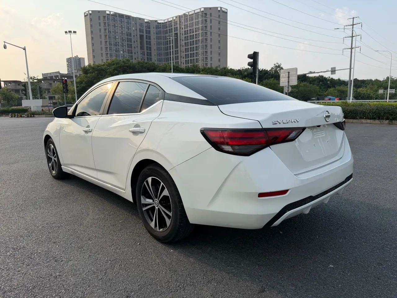 Nissan 2022 Sylphy 1.6 Stepless XL Pleasant Edition Automatic Gear 8