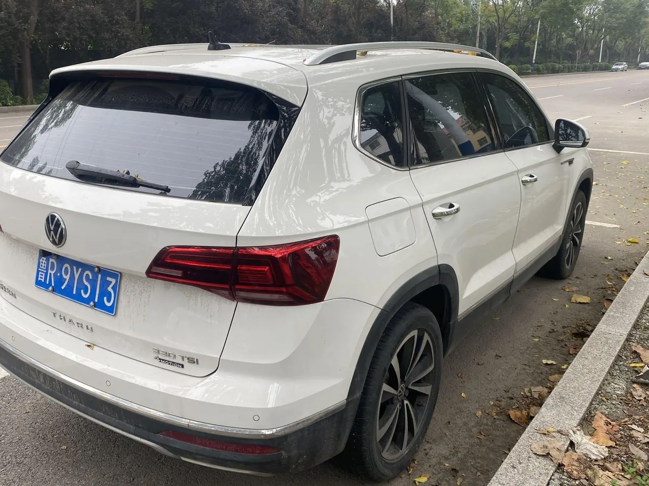 Volkswagen 2022 Tuyue 2.0TSI 330TSI Four-wheel Drive Deluxe Automatic Gear 3