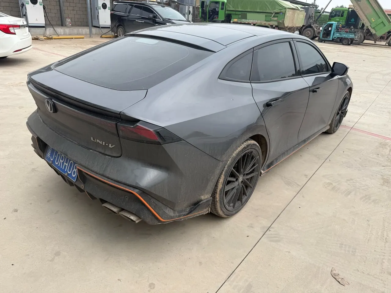 ChangAn 2023 UNI-V 1.5T honorable automatic gear 5