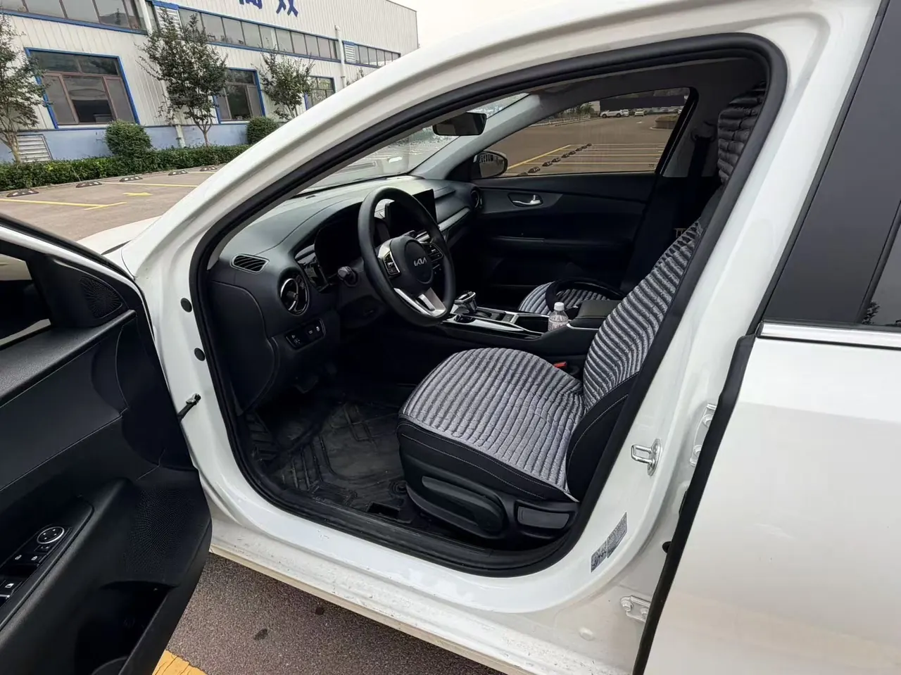 Kia 2023 K3 1.5 Stepless Comfort Edition Automatic Gear 5