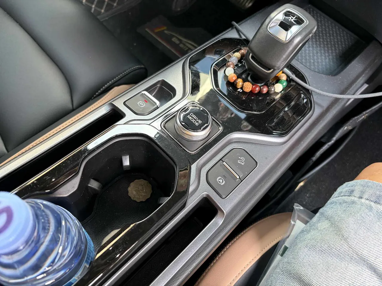 Geely 2023 icon 1.5TD chocolate alcohol version automatic gear 3