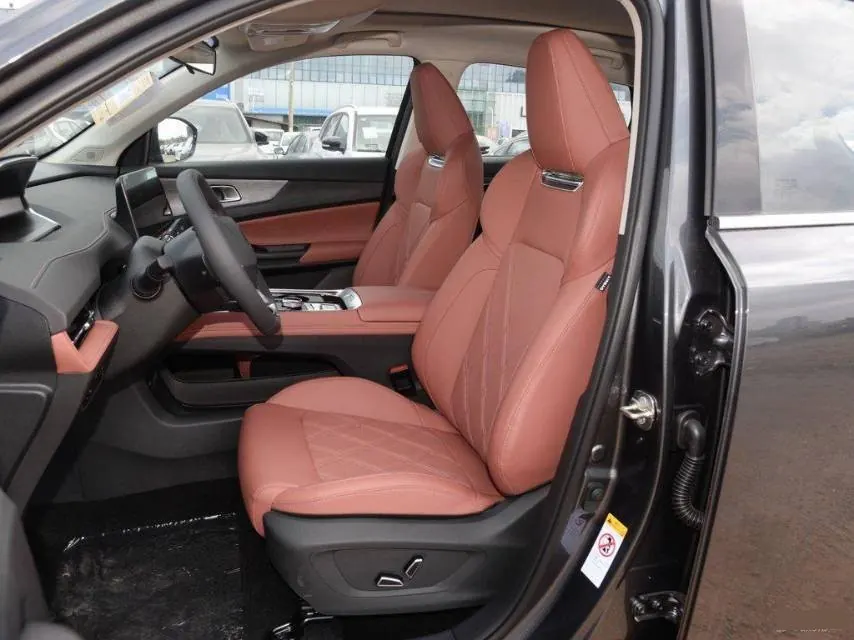 ChangAn 2025 CS55 PLUS 1.5T Blue Whale Edition 500Bar Honorable Automatic Gear 3