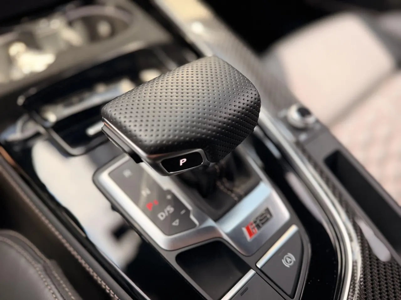 Audi RS4 (Imported) 2023 RS4 Avant 2.9TFSI Obsidian Edition Automatic Gear 13