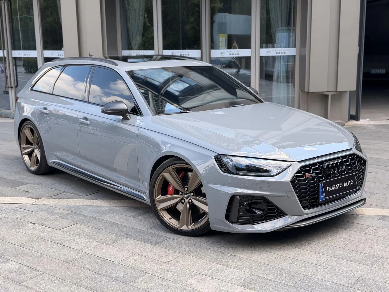 Audi RS4 (Imported) 2023 RS4 Avant 2.9TFSI Obsidian Edition Automatic Gear 7