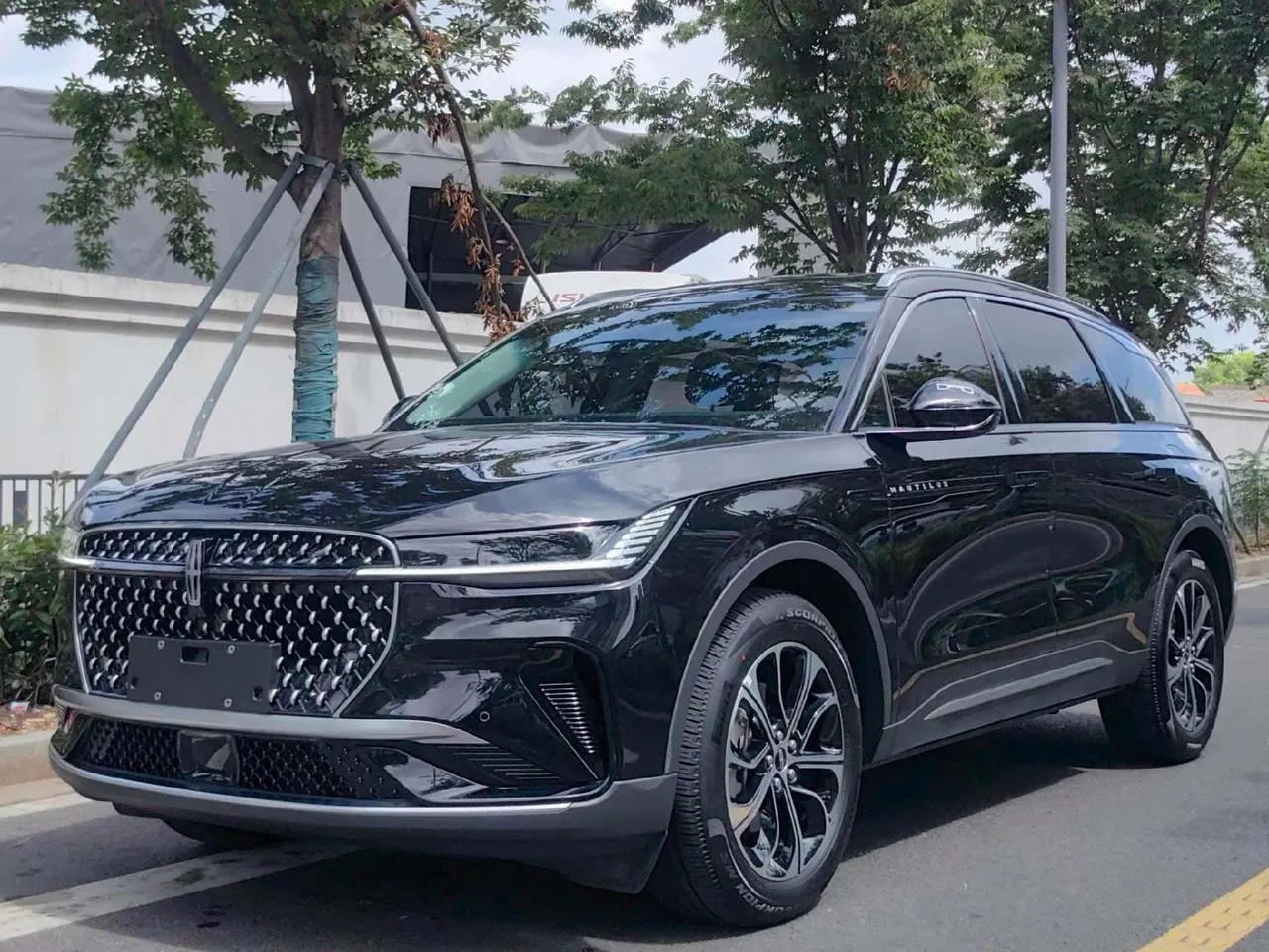 Lincoln 2023 Voyager 2.0T Stepless Four-wheel Drive Premium Edition Automatic Gear - View 1