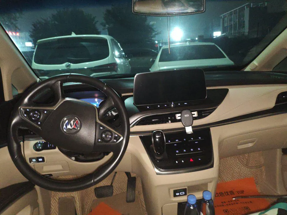 Buick 2023 GL8 Land Business Class 48V 2.0T 652T Luxury Automatic Gear 2
